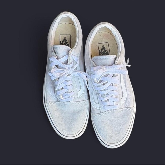 White Sneakers - Picture 1 of 4